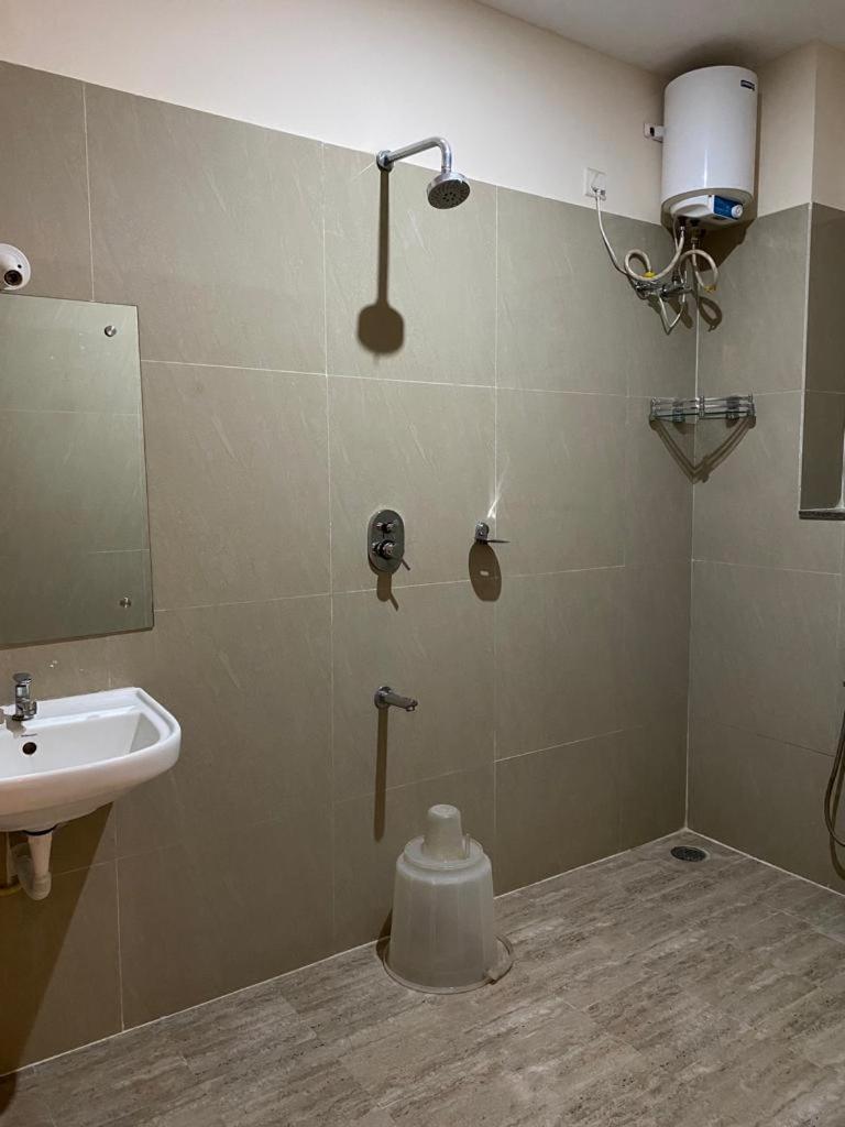 Akshatha Home Stay Bangalore Eksteriør billede